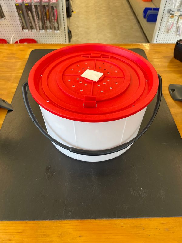 Challenge Bait Bucket