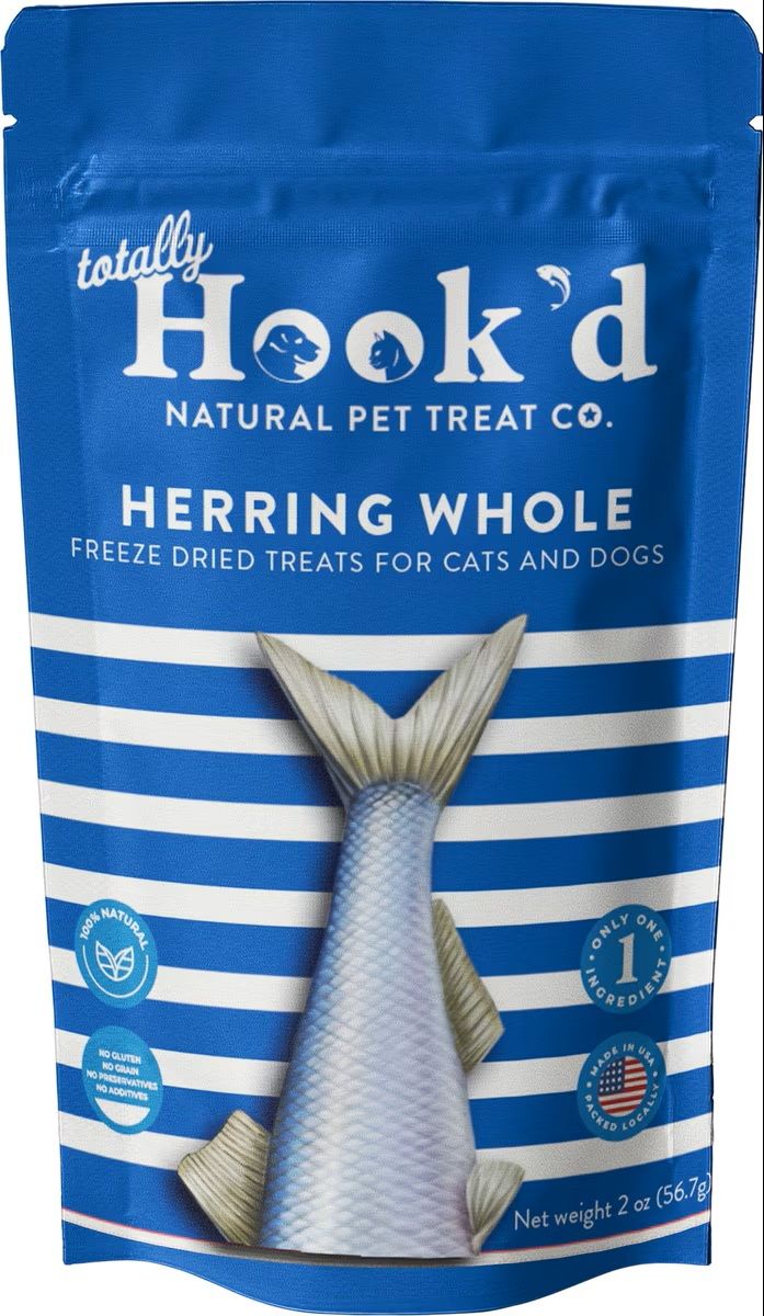 Totally Hooked Herring Whole Freeze Dried Pet Treats 2 oz