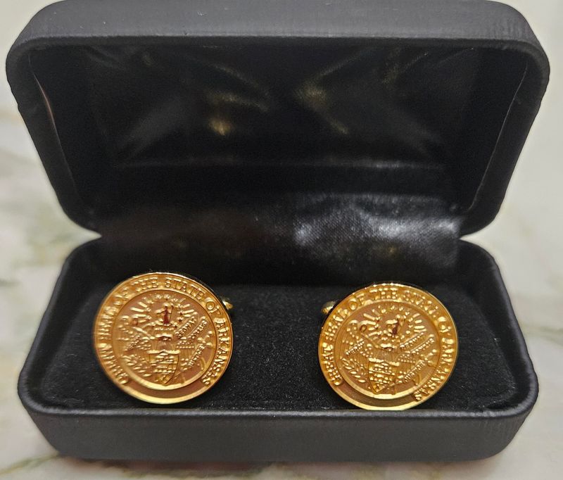 Gold Seal Cufflinks - ALL GOLD