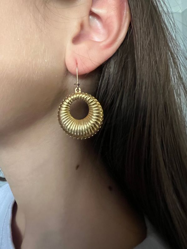 Orecchini tondi dorati