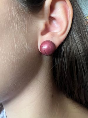 Orecchini bottoncino  prugna