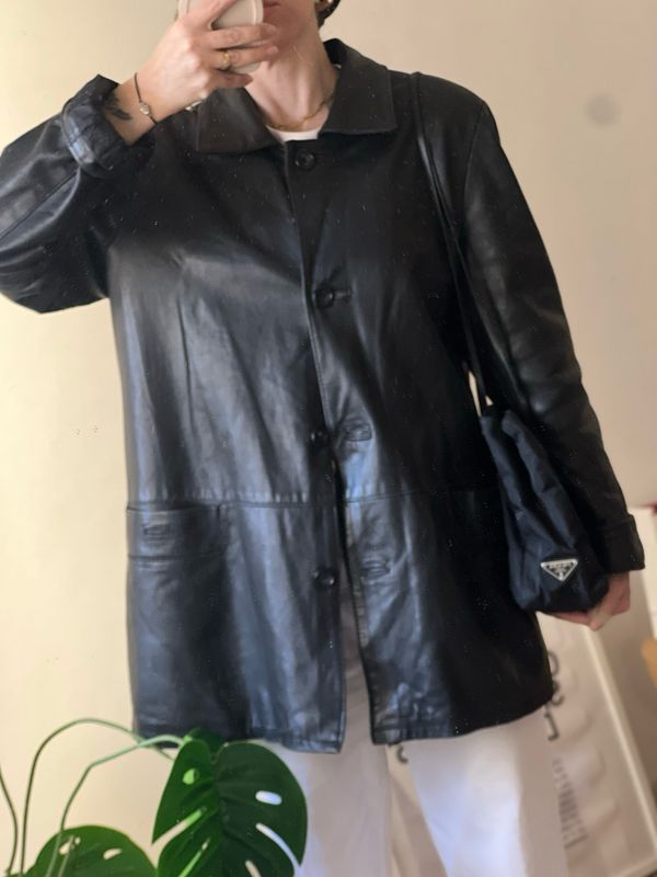 MINIMALIST LEATHER JACKET