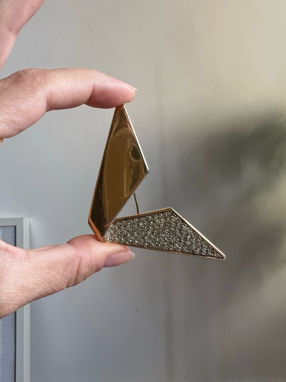 Bold geometric brochè