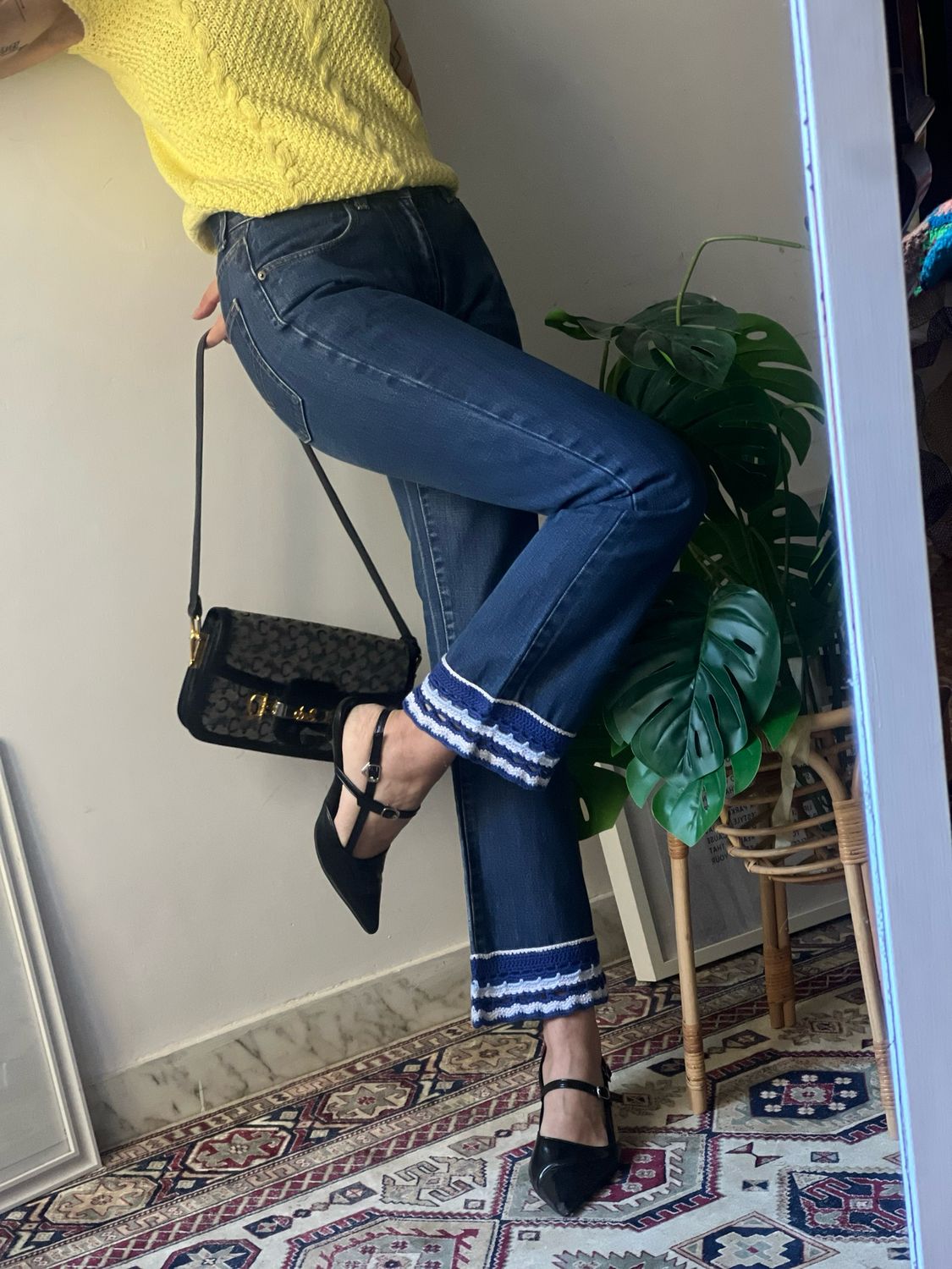 Jeans Crop con Dettaglio Uncinetto