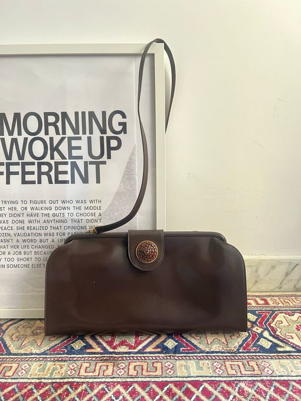 Brown vintage clutch