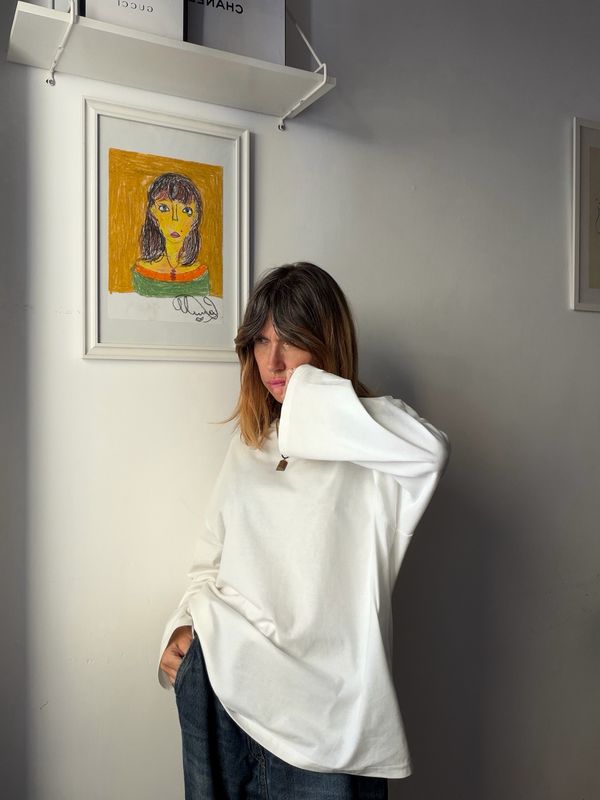 White tee longsleeve
