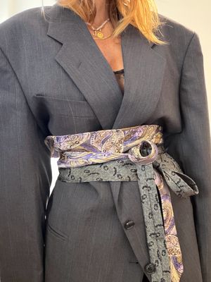 belt with upcycling ties