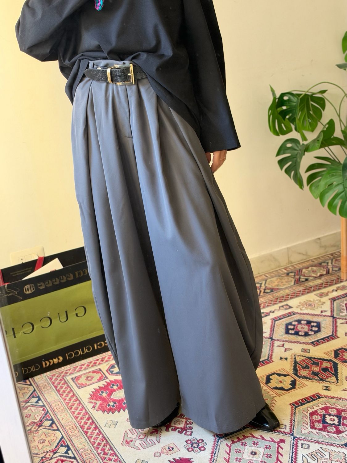 Relaxed Pleated Trousers Grey