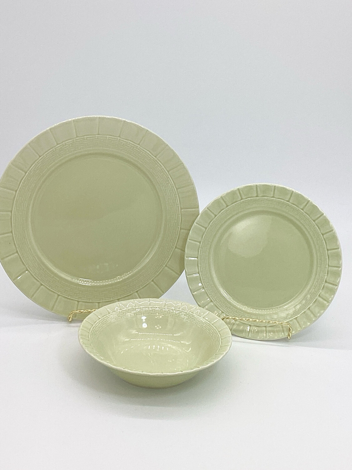 Basketweave Green by Martha Stewart (MSE) light green dinnerware set of 3 pieces: dinner plate, salad plate, and soup bowl adds a touch of elegance to your table setting, crafted from high-quality ceramic.