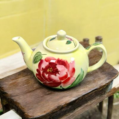 Pfaltzgraff Flower Market Teapot with Lid Yellow &amp; Floral Leaves Housewarming Dinnerware Teapot Ideal Gift Idea Antique Unique Pattern