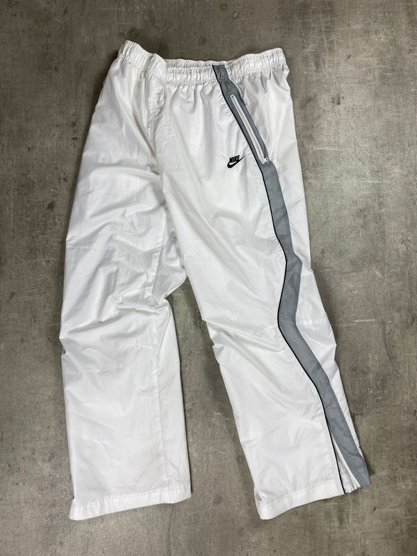 Nike watwerproof trackapants vintage white