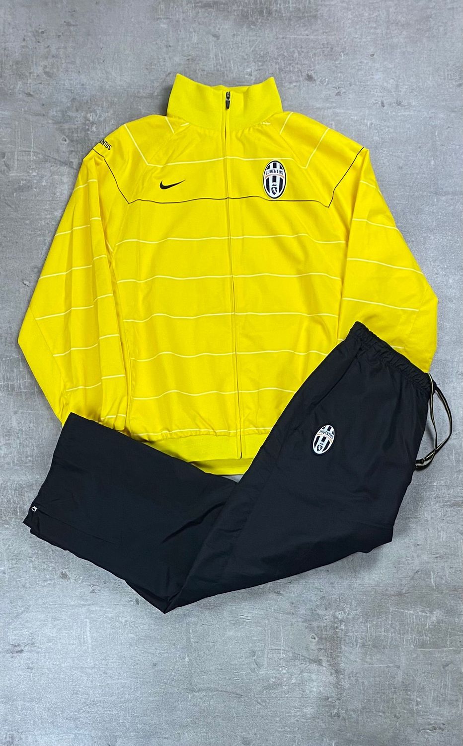 Juventus waterproof tracksuit vintage 2008/2009