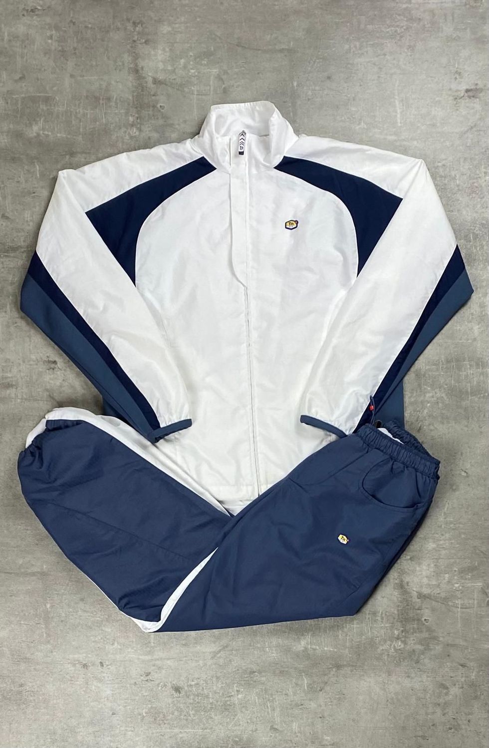 Nike TN Tracksuit waterproof vintage White