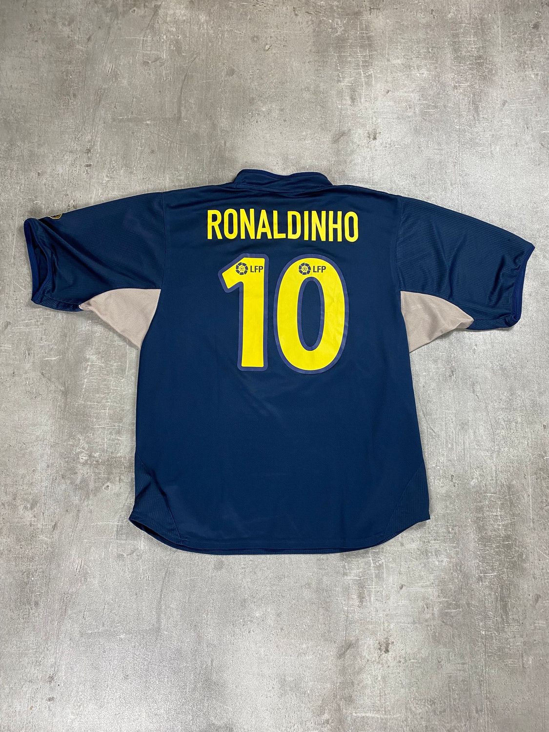 FC  Barcelona Training Shirt Retro Nike 2003
