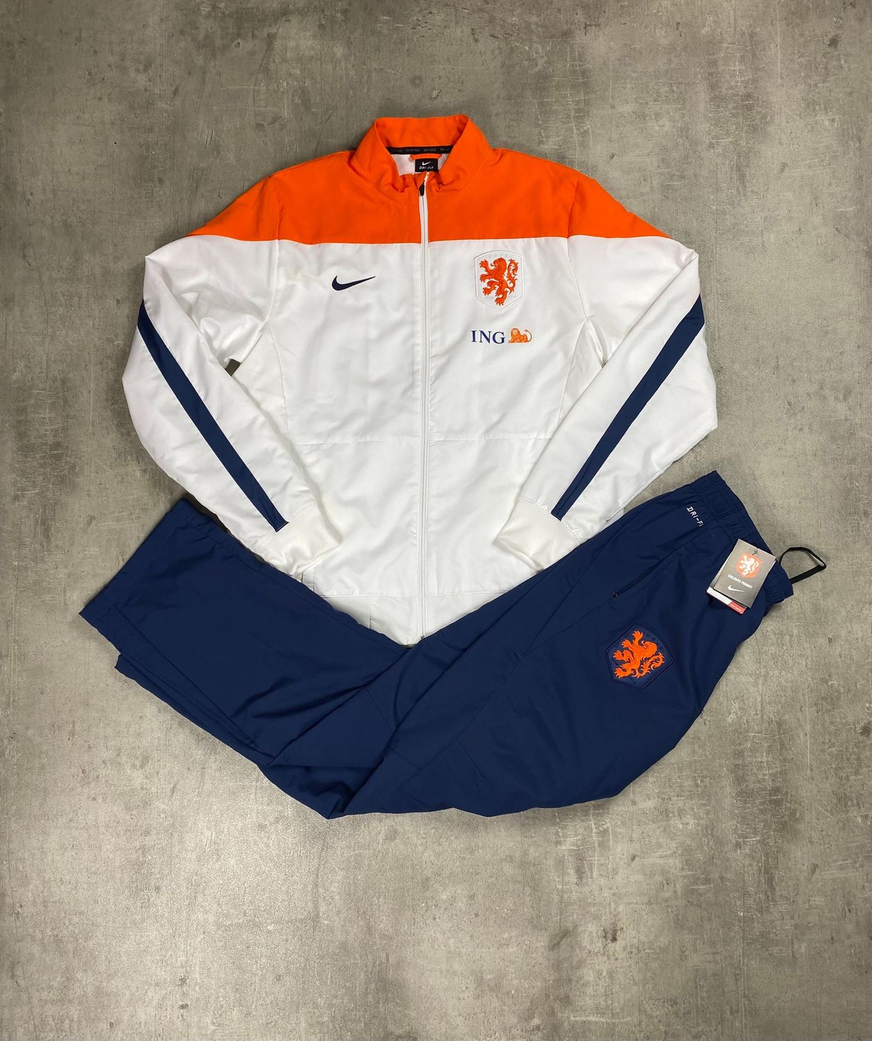 Netherlands Tracksuit Retro Nike White/Orange 2011