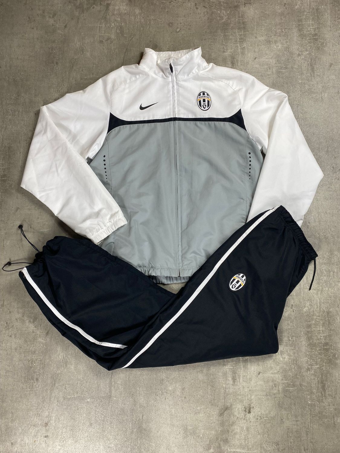 Juventus Tracksuit Retro Nike White 2011/2012