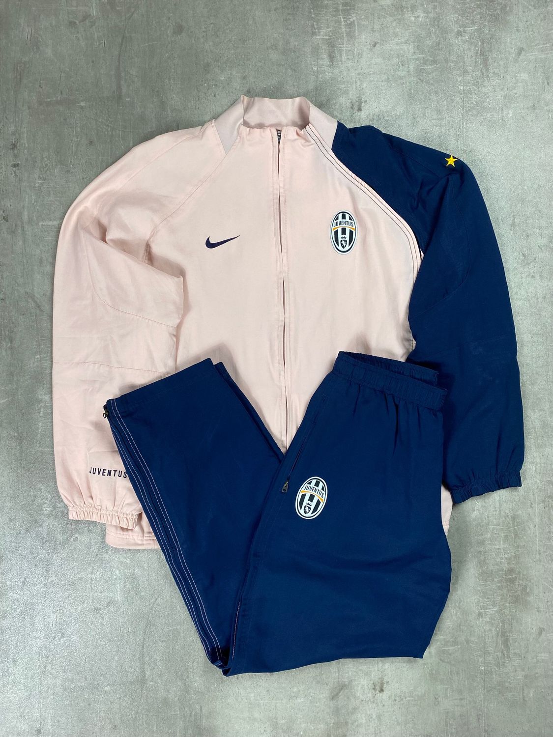 Juventus Tracksuit Retro Nike Pink 2006/2007