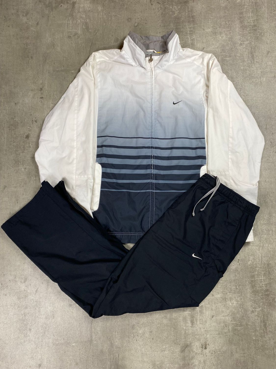 Nike Tracksuit Vintage Waterproof White