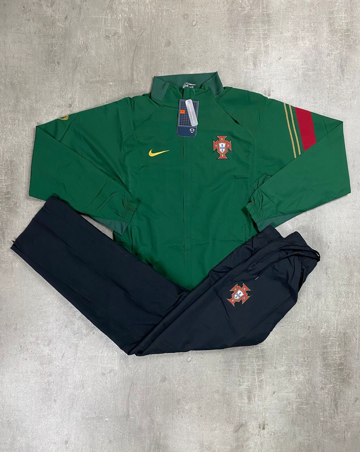 Portugal Tracksuit Retro Nike Green 2006/2007
