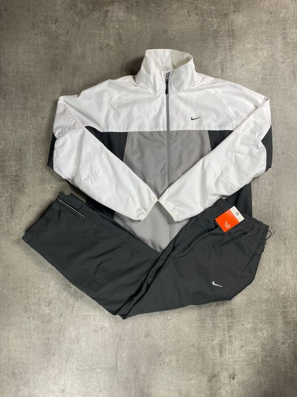 Nike AIR Tracksuit Vintage White 2000s Nike AIR Tracksuit Vintage White 2000s
