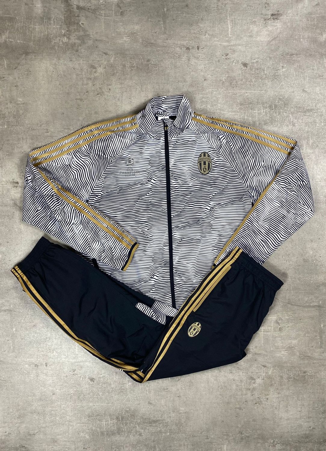 Juventus Tracksuit Retro Adidas White/Black 2015/2016