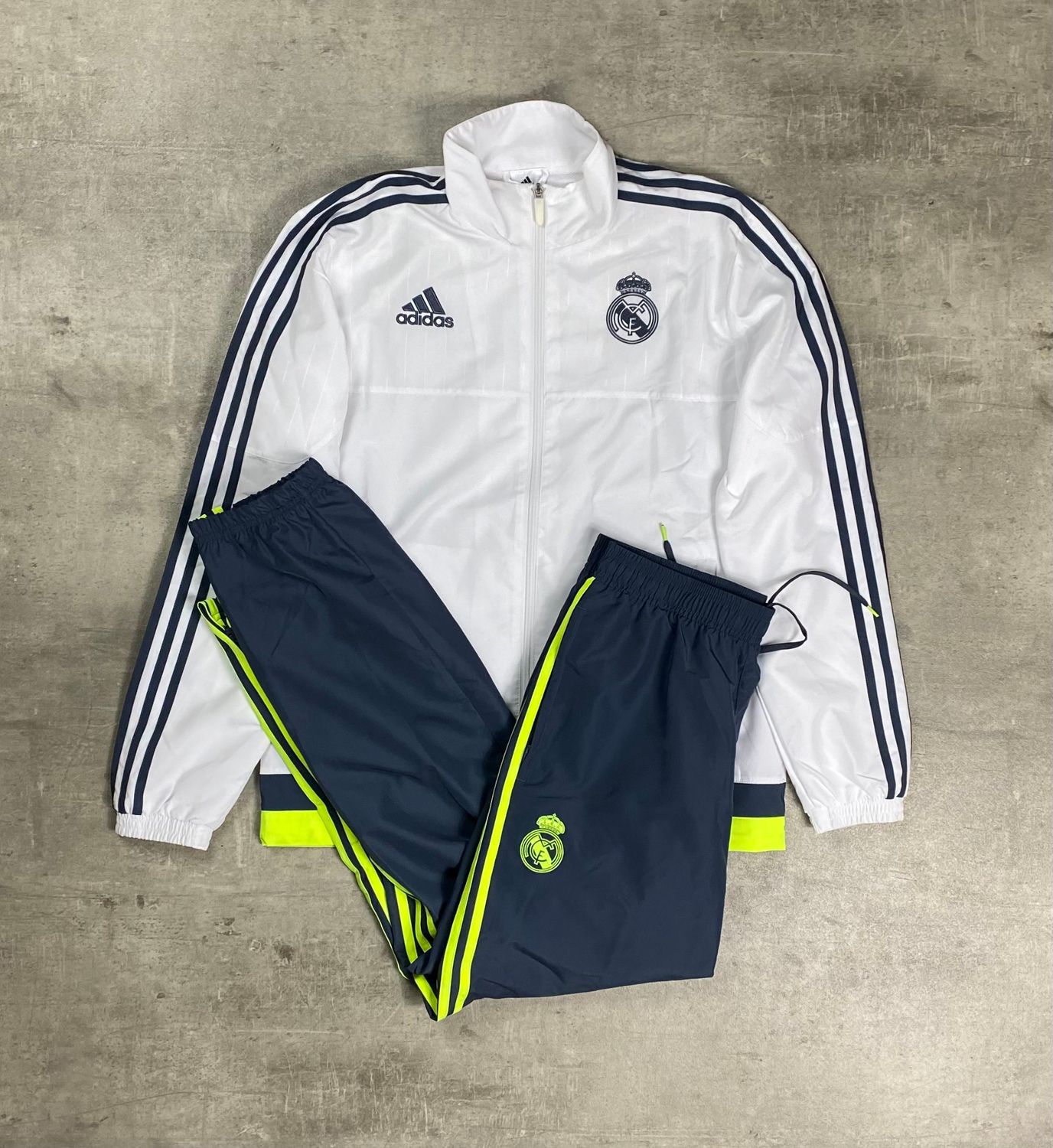 Real Madrid Tracksuit Retro Adidas 2015 Real Madrid Tracksuit Retro Adidas 2015