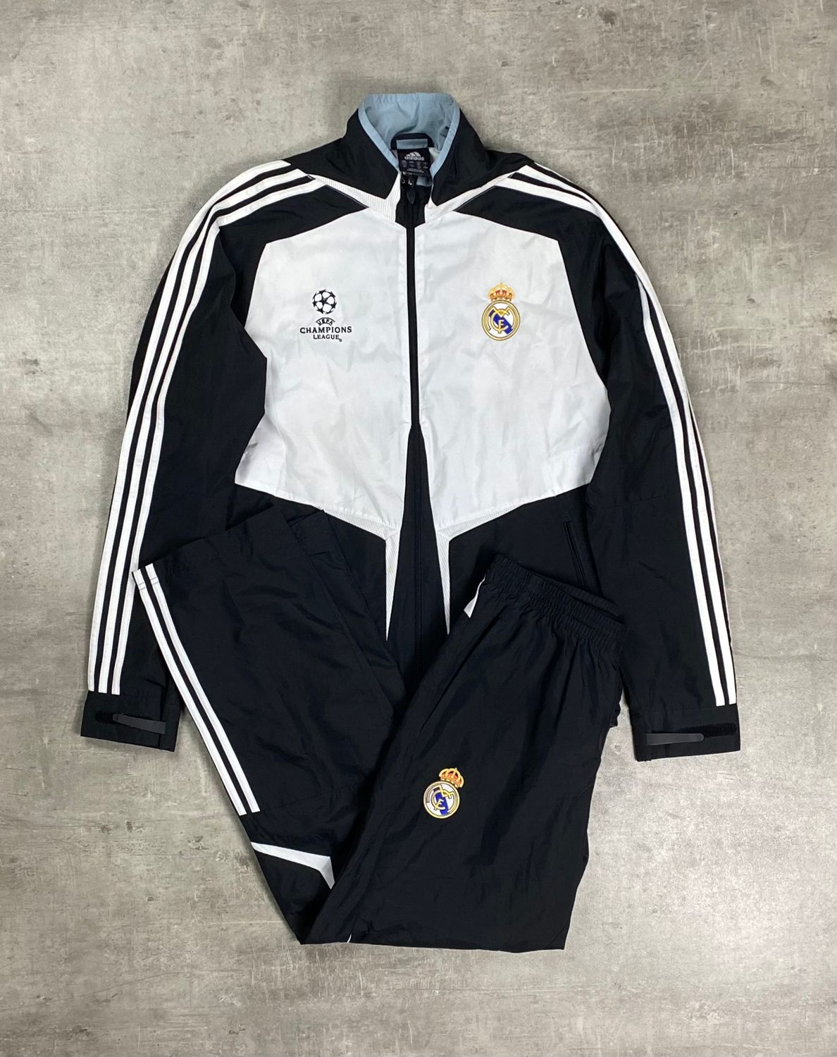 Real Madrid Trcaksuit Retro Adidas 2008 Real Madrid Trcaksuit Retro Adidas 2008