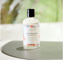 Hot Tub Aromatherapy - WETTED BLISS (254ml)