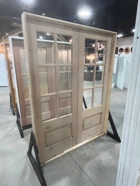 60 60" x 80" Interior Double Knotty Alder Ball Catch Unit (DISPLAY ONLY)