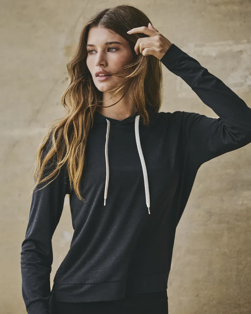 Vuori - W&#39;s Halo Essential Hoodie
