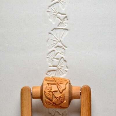 Med Roller 027 - Gingko Leaves