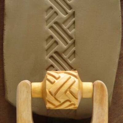 Med Roller 019 - Plaited Bands