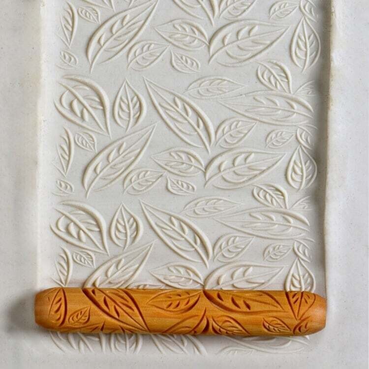 Hand Roller 014 - Leaves