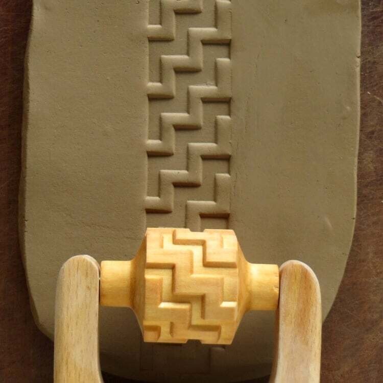 Med Roller 018 - Large Diagonal Zigzag