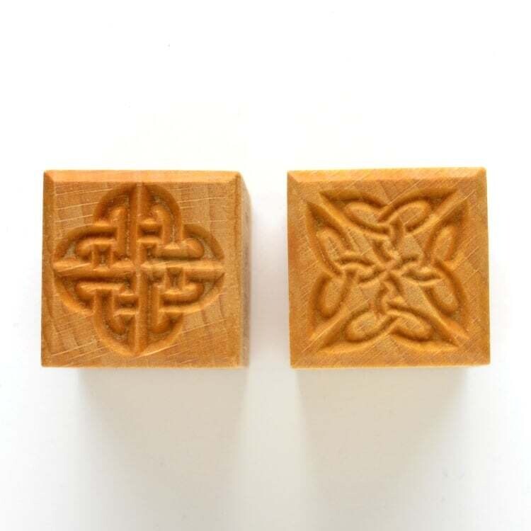 Med Square Stamp 040 - Celtic Knot