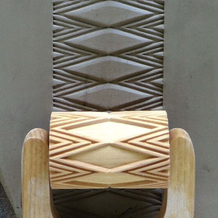 Large Roller 007 - Diamonds