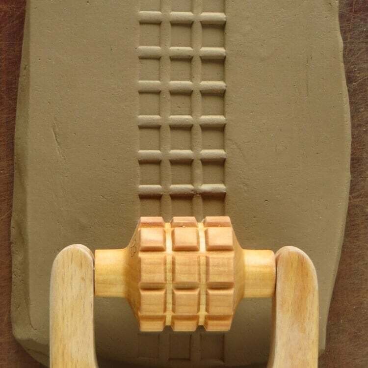 Med Roller 023 - Medium Grid