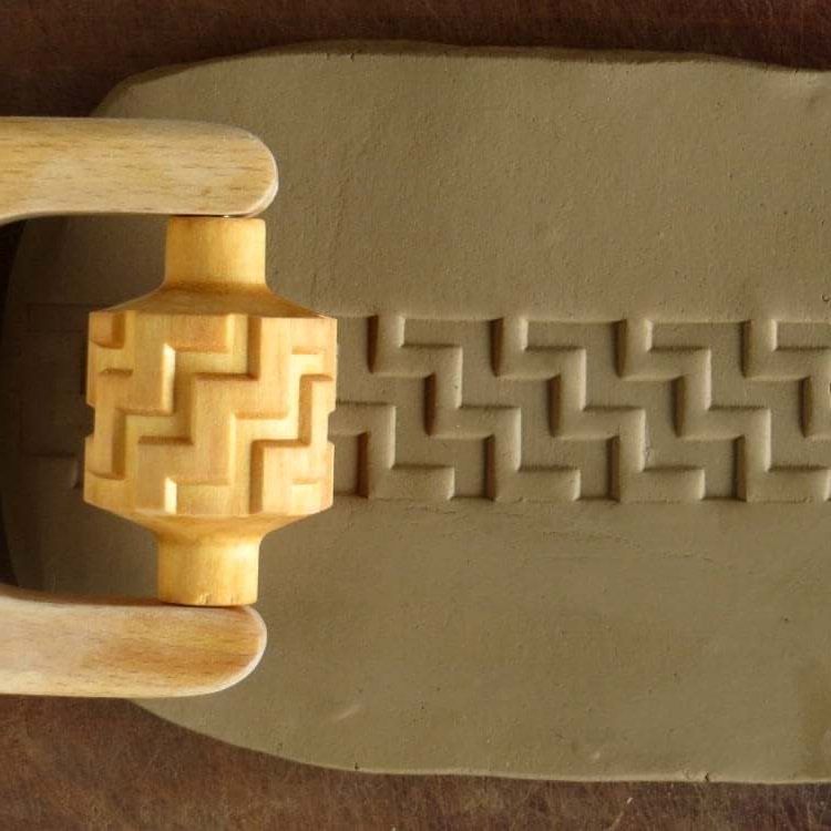 Med Roller 018 - Large Diagonal Zigzag