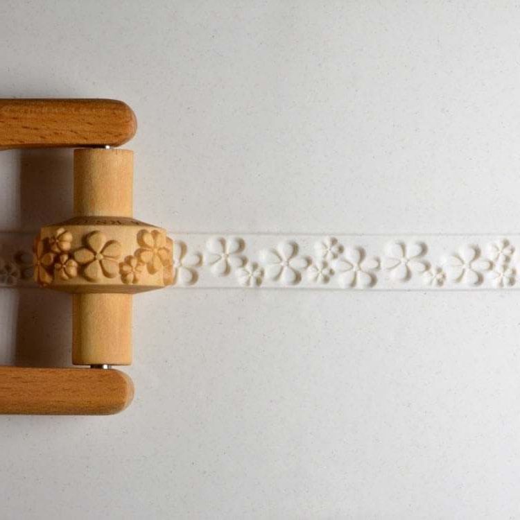 Small Roller 024 - Embossed Flowers