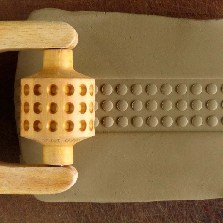 Med Roller 010 - 3 Dot Rows
