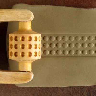 Med Roller 010 - 3 Dot Rows