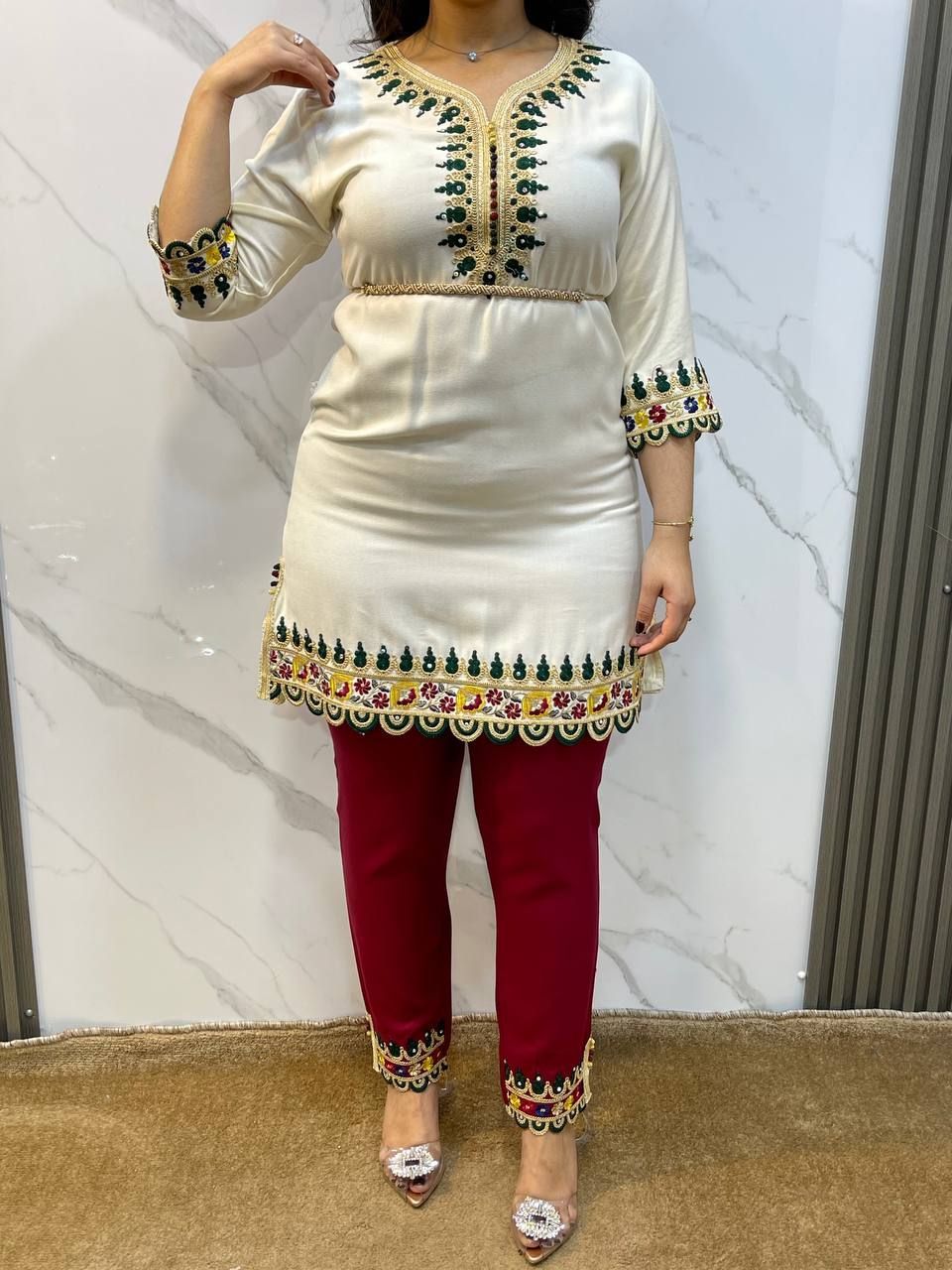 Ensemble brodée