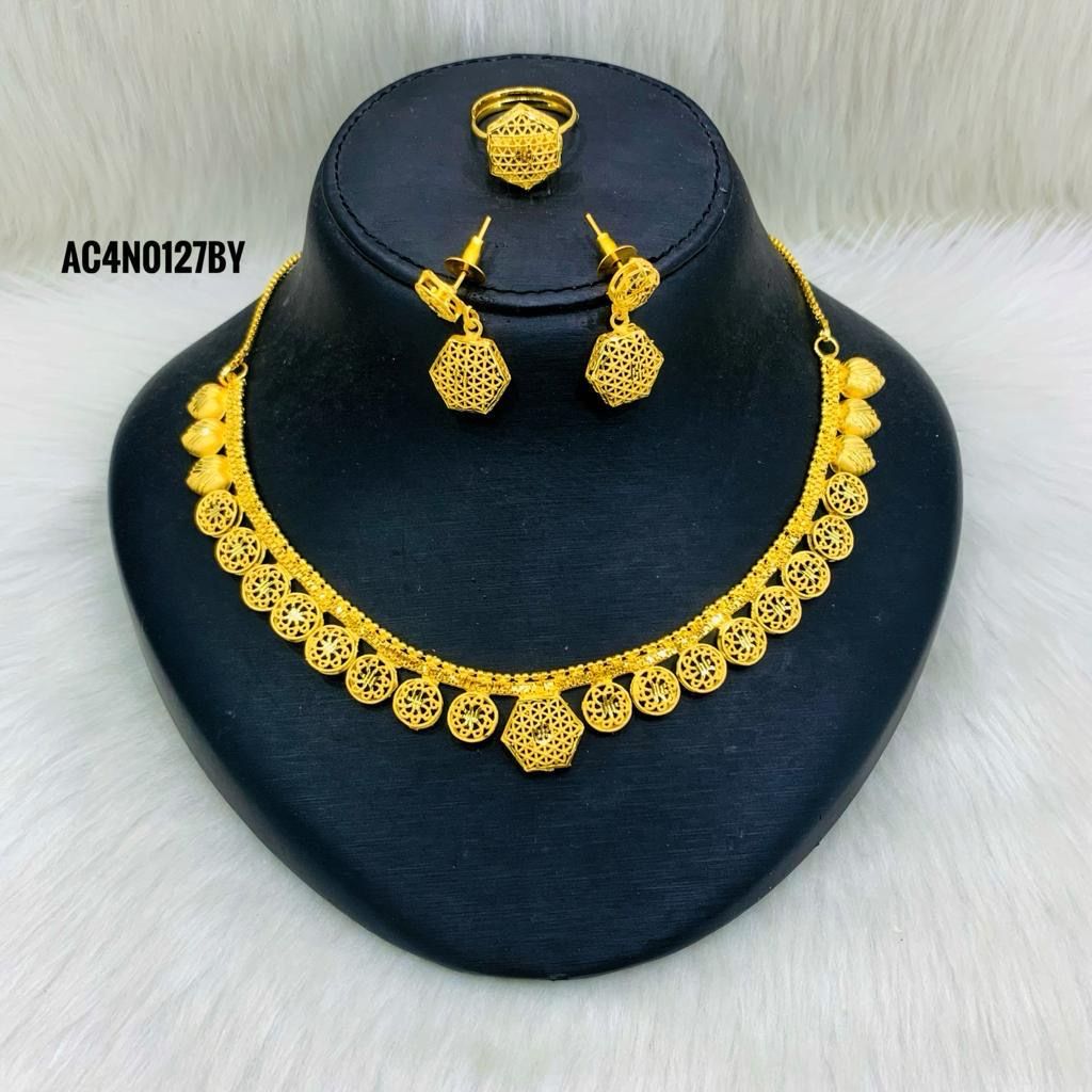 Collier hexagone