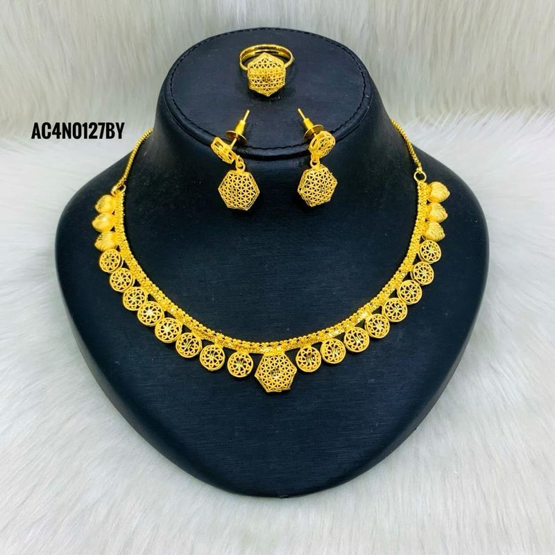 Collier hexagone