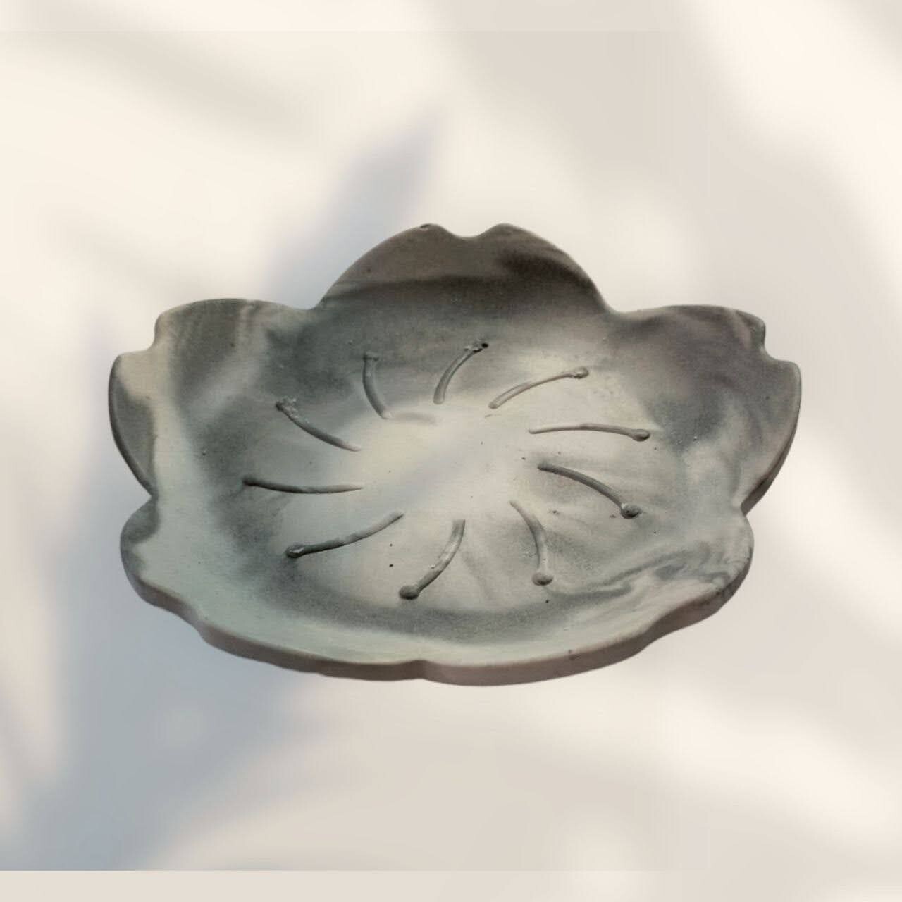 Plaster Flower Plates