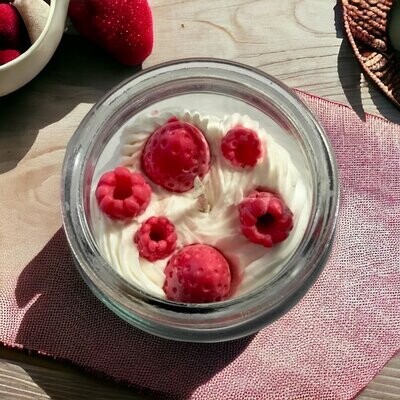 Strawberry Cheesecake in a Jar with a Lid