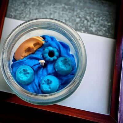 Blueberry Cheesecake in a Jar with a Lid