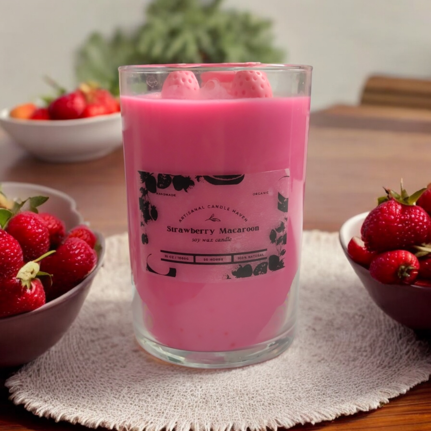 Strawberry macaroon 1kg candle