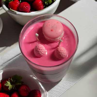 Strawberry macaroon 1kg candle