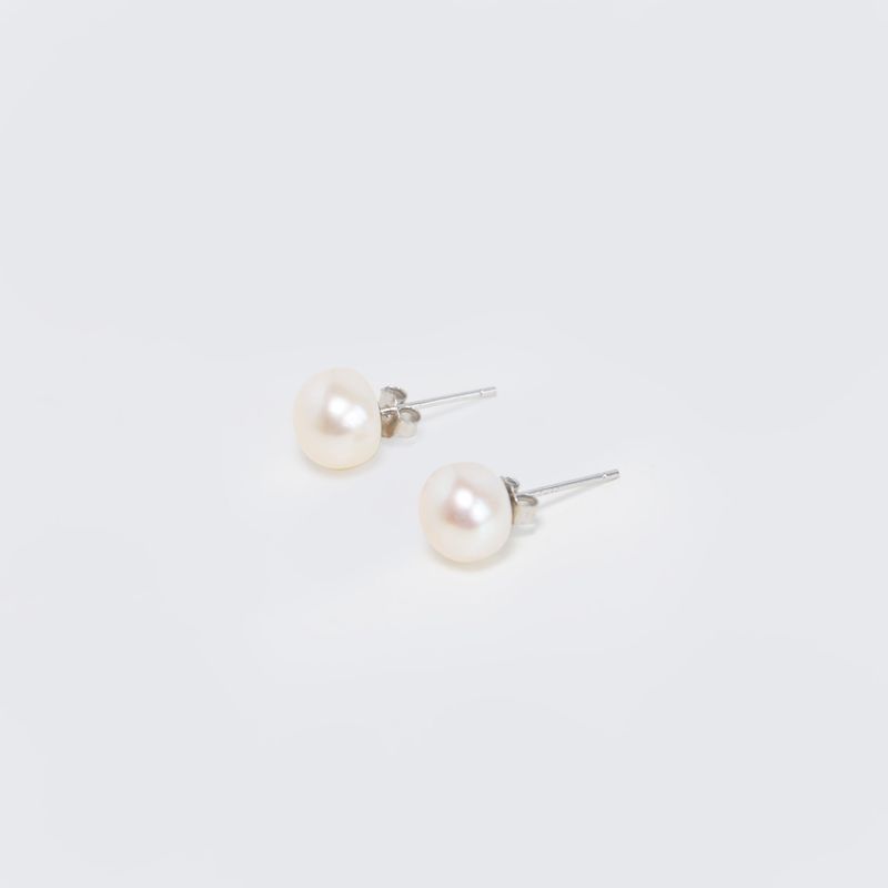 Pearl Statement studs